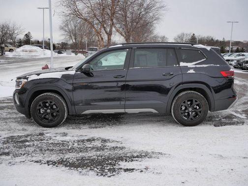 2024 Volkswagen Atlas 2.0T SE w/Technology 4MOTION