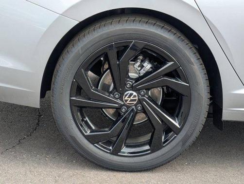 Pyrite Silver Metallic 2026 Volkswagen Jetta 1.4T SE