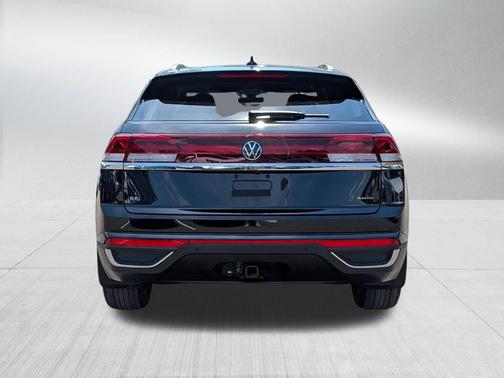 Deep Black Pearl 2024 Volkswagen Atlas Cross Sport 2.0T SE w/Technology 4MOTION
