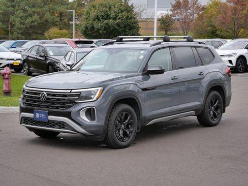 2025 Volkswagen Atlas 2.0T Peak Edition
