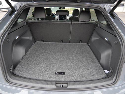 2026 Volkswagen Atlas Cross Sport 2.0T SE w/Technology 4MOTION