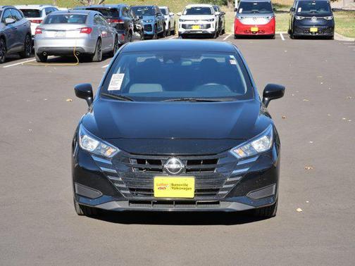 2023 Nissan Versa 1.6 SV