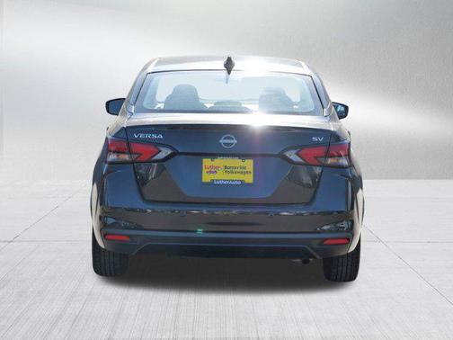 2023 Nissan Versa 1.6 SV