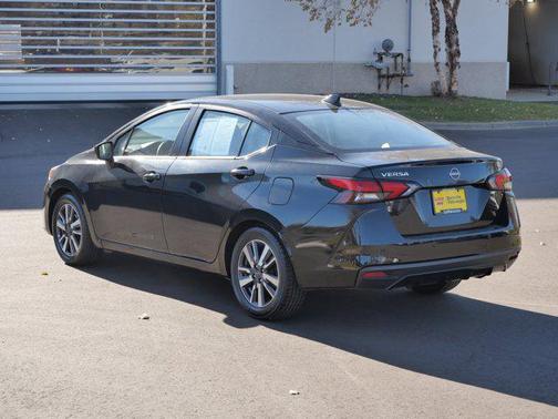 2023 Nissan Versa 1.6 SV