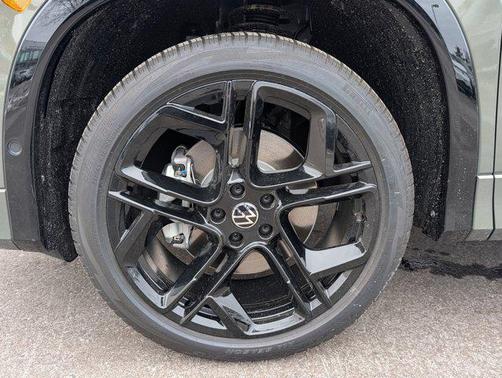 2026 Volkswagen Tiguan 2.0T SE R-Line Black 4MOTION