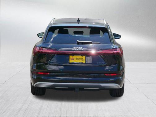 2021 Audi e-tron Premium