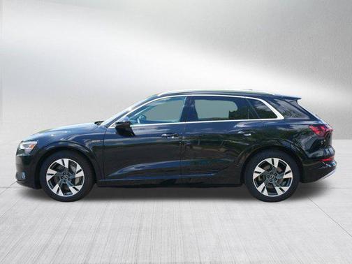 2021 Audi e-tron Premium