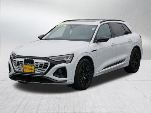 2024 Audi Q8 e-tron Prestige