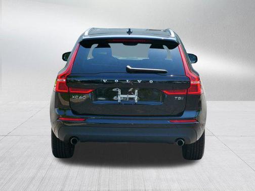 2019 Volvo XC60 T5 Momentum