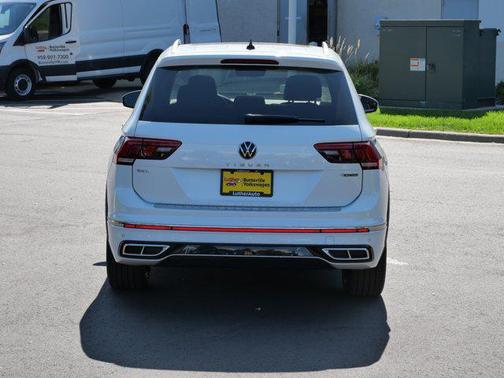 2022 Volkswagen Tiguan 2.0T SEL R-Line 4MOTION