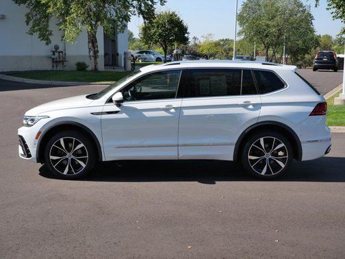 2022 Volkswagen Tiguan 2.0T SEL R-Line 4MOTION
