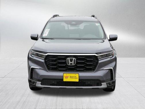 2023 Honda Pilot Touring 8-Passenger