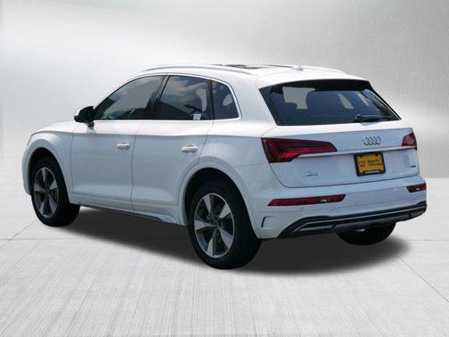 2022 Audi Q5 40 Premium Plus