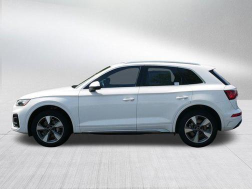 2022 Audi Q5 40 Premium Plus
