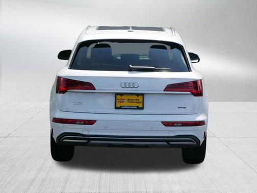 2022 Audi Q5 40 Premium Plus