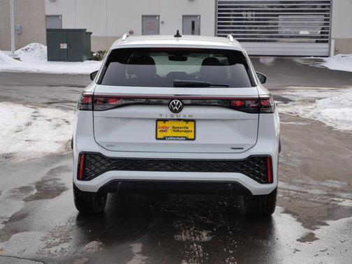 2025 Volkswagen Tiguan 2.0T SEL R-Line 4MOTION