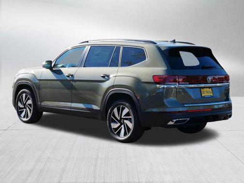 Avocado Green Pearl 2026 Volkswagen Atlas 2.0T SE w/Technology 4MOTION