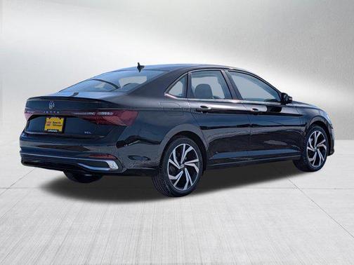 Deep Black Pearl 2026 Volkswagen Jetta 1.4T SEL