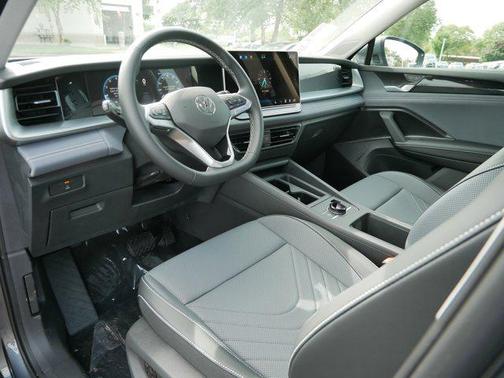 2025 Volkswagen Tiguan 2.0T SE 4MOTION