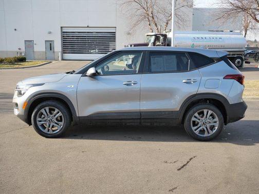 Steel Gray 2021 Kia Seltos LX