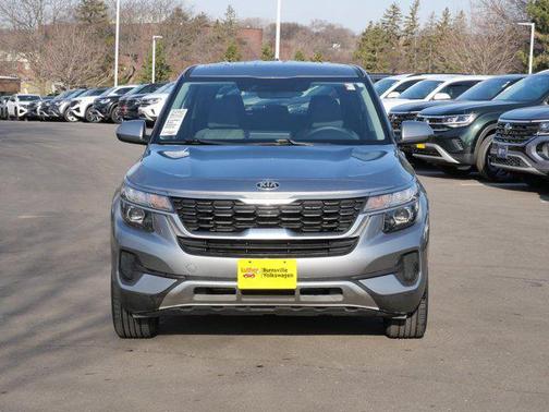 Steel Gray 2021 Kia Seltos LX