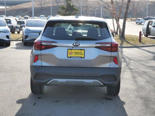 Steel Gray 2021 Kia Seltos LX