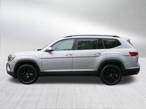 2024 Volkswagen Atlas 2.0T SE w/Technology 4MOTION