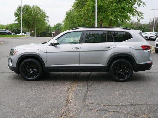 2024 Volkswagen Atlas 2.0T SE w/Technology 4MOTION
