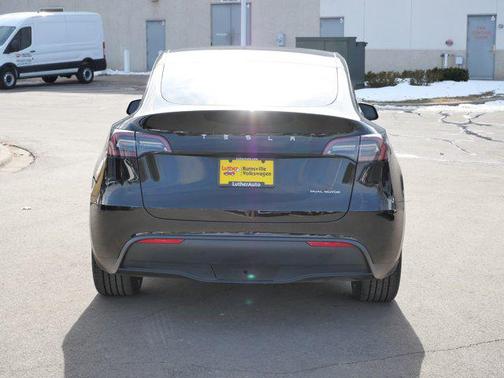 2023 Tesla Model Y Long Range Dual Motor All-Wheel Drive