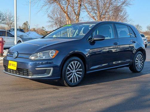 2016 Volkswagen e-Golf SE
