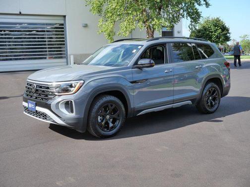 2024 Volkswagen Atlas 2.0T SE w/Technology 4MOTION