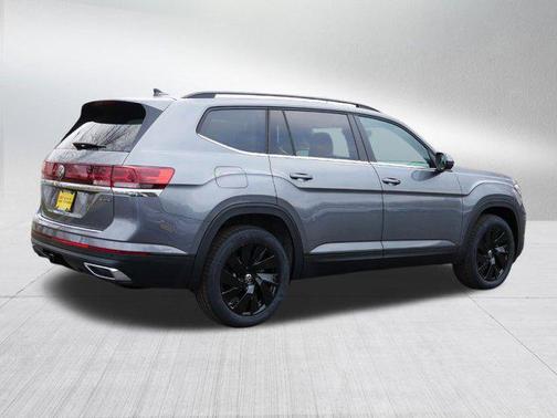 2025 Volkswagen Atlas 2.0T SE w/Technology 4MOTION