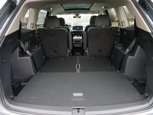 2025 Volkswagen Atlas 2.0T SE w/Technology 4MOTION