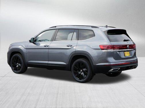 2025 Volkswagen Atlas 2.0T SE w/Technology 4MOTION