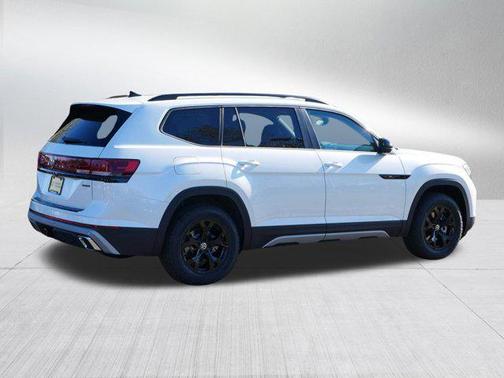 opal white pearl 2026 Volkswagen Atlas Peak Edition