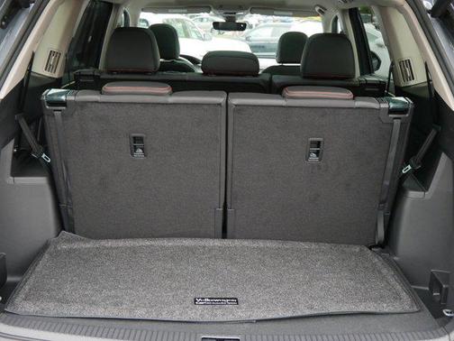 opal white pearl 2026 Volkswagen Atlas Peak Edition