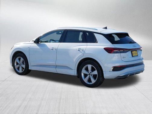 2024 Audi Q4 e-tron Premium Plus 55 quattro
