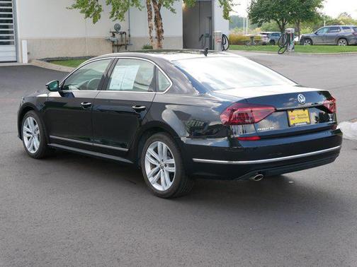2018 Volkswagen Passat 2.0T SEL Premium