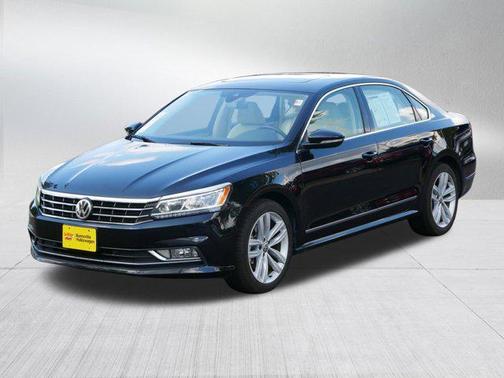 2018 Volkswagen Passat 2.0T SEL Premium