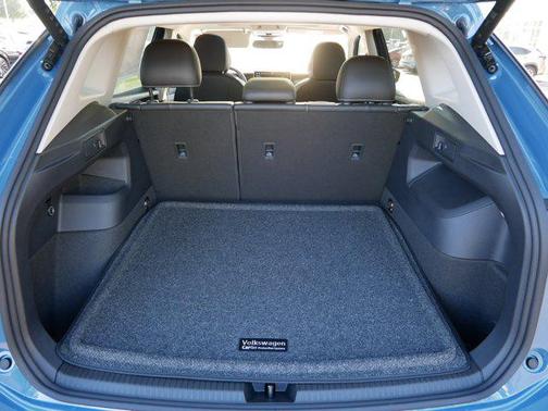 2025 Volkswagen Tiguan 2.0T SE 4MOTION