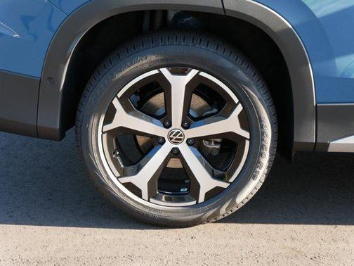 2025 Volkswagen Tiguan 2.0T SE 4MOTION