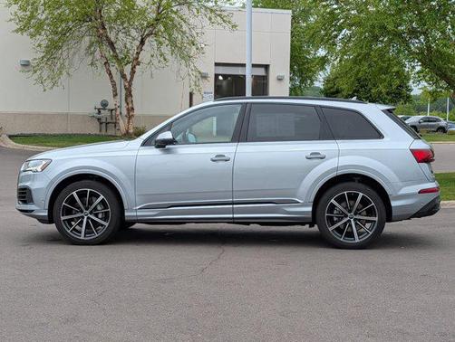 Satellite Silver Metallic 2023 Audi Q7 55 Premium Plus