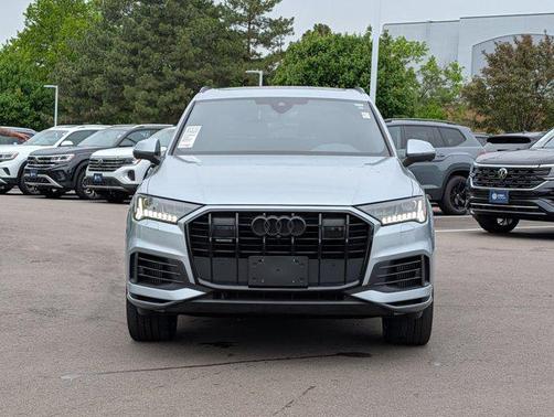 Satellite Silver Metallic 2023 Audi Q7 55 Premium Plus