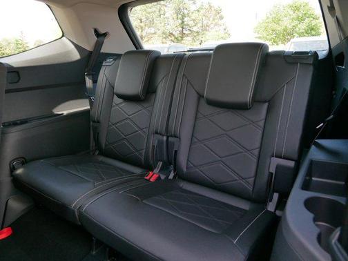 2025 Volkswagen Atlas 2.0T SE w/Technology 4MOTION