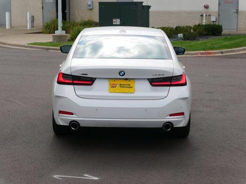 2024 BMW 330 i xDrive