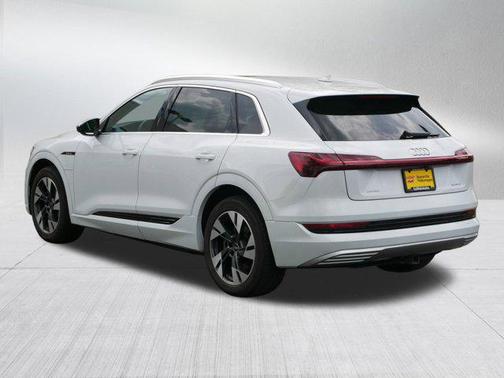 2021 Audi e-tron Premium