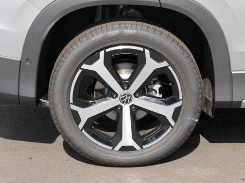 2025 Volkswagen Tiguan 2.0T SE 4MOTION