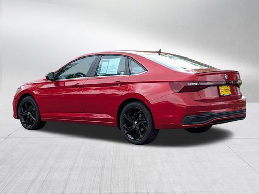 Kings Red Metallic 2025 Volkswagen Jetta 1.5T SE