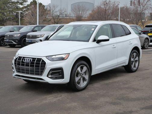 2023 Audi Q5 40 Premium Plus