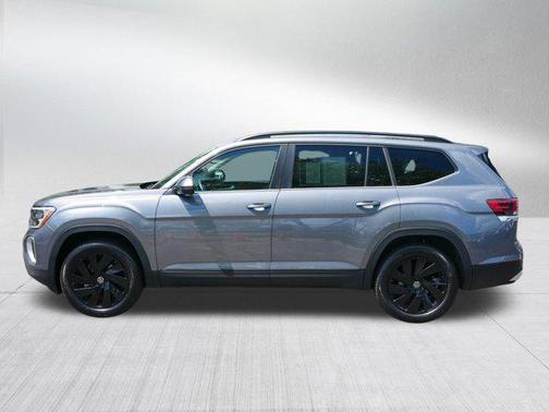 2025 Volkswagen Atlas 2.0T SE w/Technology 4MOTION